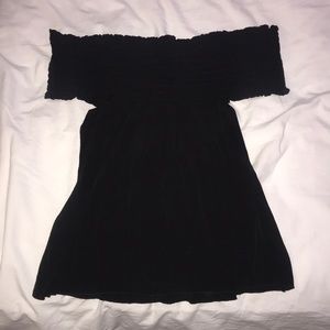 Brandy Melville Off-the-shoulder-Top